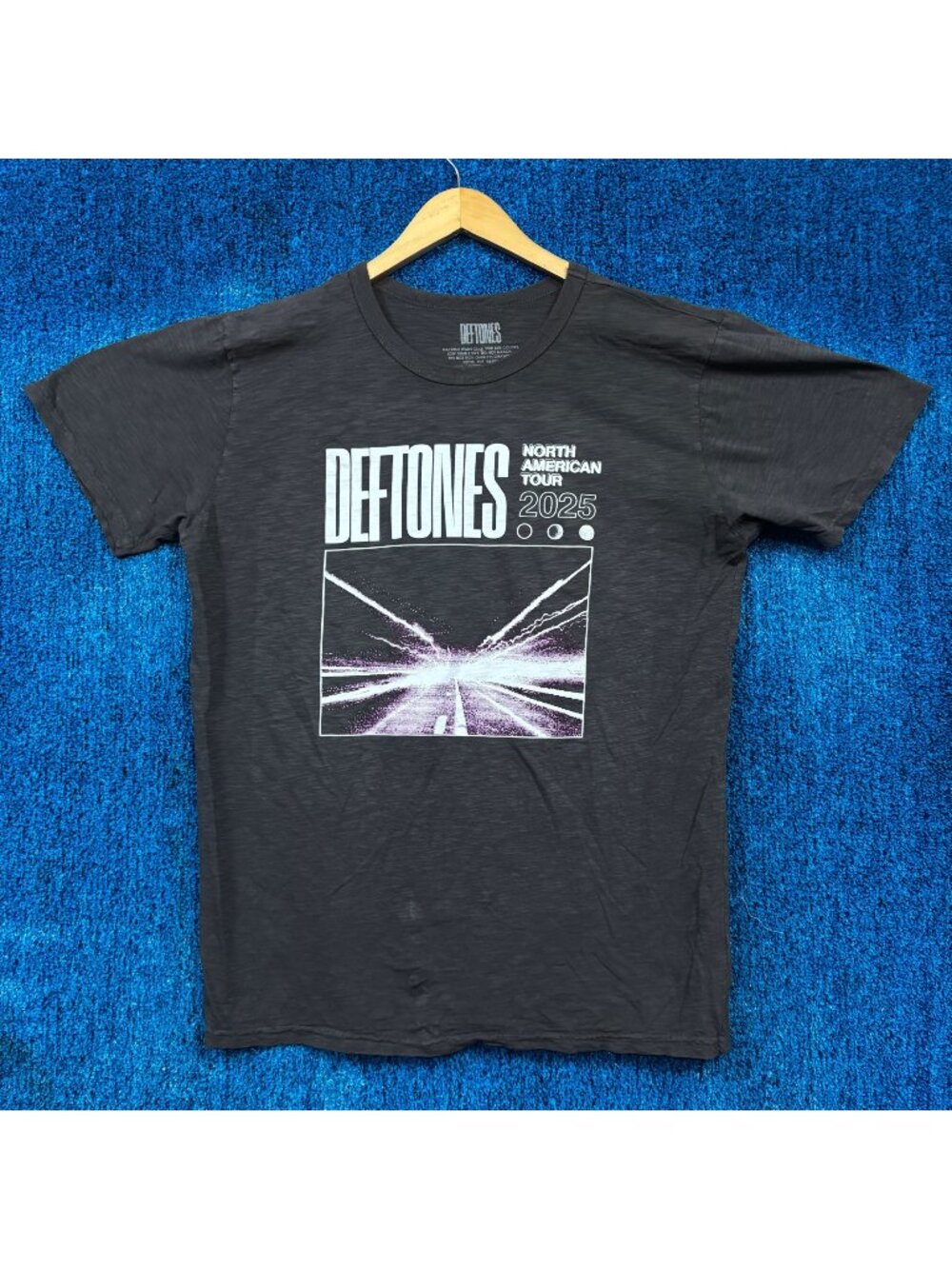 Deftones North American Tour Rock T-Shirt Size Large